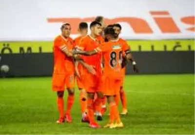 Başakşehir, Devler Ligi'nde sahne alıyor Başakşehir, Devler Ligi'nde sahne alıyor