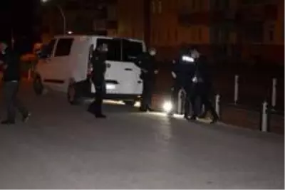 Bıçaklı kavgada kalbi duran şahıs, hastanede yaşama döndürüldü Bıçaklı kavgada kalbi duran şahıs, hastanede yaşama döndürüldü