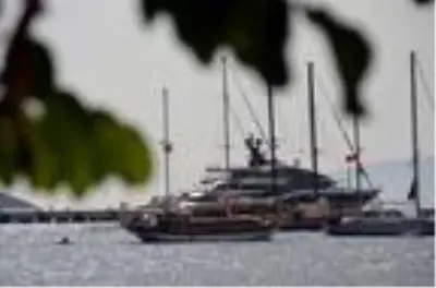 2019'da yılın yatı seçilmişti! Bodrum'a demir atan yüzen saraya 450 bin TL'lik yakıt alındı 2019'da yılın yatı seçilmişti! Bodrum'a demir atan yüzen saraya 450 bin TL'lik yakıt alındı