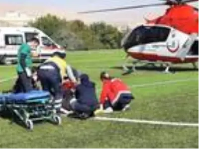 Son dakika haberleri | Çapa motorundan düşen kadın, ambulans helikopterle sevk edildi Son dakika haberleri | Çapa motorundan düşen kadın, ambulans helikopterle sevk edildi