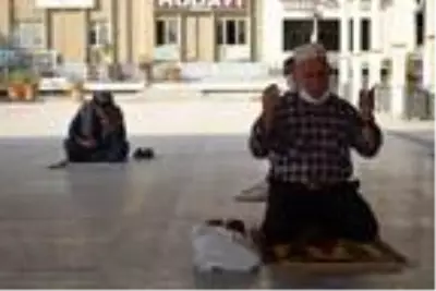 Son dakika gündem: Elazığ'da mukabele geleneği camilerde yeniden başladı Son dakika gündem: Elazığ'da mukabele geleneği camilerde yeniden başladı