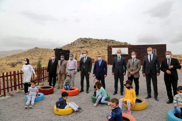 Hababam Sınıfı'ndaki sahne gerçek oldu! Niğde'de ormanda sınıf kuruldu