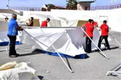 İzmir gönüllüleri doğal afetlere hazırlanıyor İzmir gönüllüleri doğal afetlere hazırlanıyor