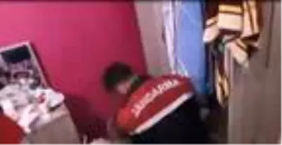 Son dakika: Kalaşnikoflu uyuşturucu şebekesine Jandarmadan operasyon kamerada Son dakika: Kalaşnikoflu uyuşturucu şebekesine Jandarmadan operasyon kamerada