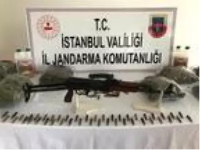 Son dakika: Kalaşnikoflu uyuşturucu şebekesine Jandarmadan operasyon kamerada Son dakika: Kalaşnikoflu uyuşturucu şebekesine Jandarmadan operasyon kamerada