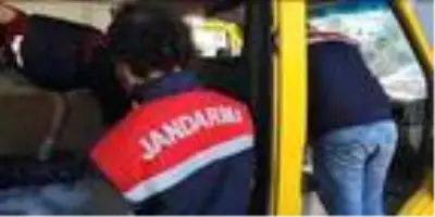 Son dakika: Kalaşnikoflu uyuşturucu şebekesine Jandarmadan operasyon kamerada Son dakika: Kalaşnikoflu uyuşturucu şebekesine Jandarmadan operasyon kamerada