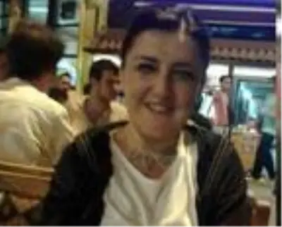 Kansere yenik düşen Yelda öğretmeni öğrencileri uğurladı Kansere yenik düşen Yelda öğretmeni öğrencileri uğurladı