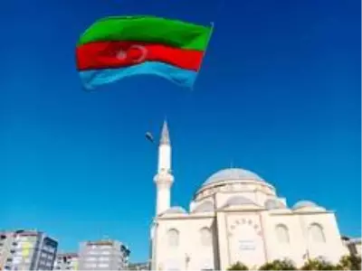 Körfez sokaklarında Azerbaycan bayrakları Körfez sokaklarında Azerbaycan bayrakları