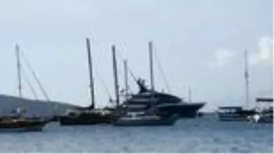 Lüks yat 'Dar' Bodrum'a geldi Lüks yat 'Dar' Bodrum'a geldi