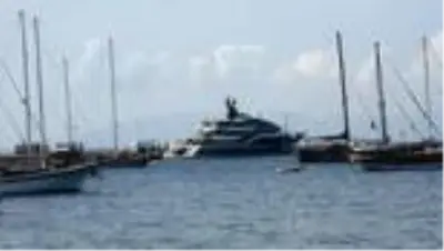 Lüks yat 'Dar' Bodrum'a geldi Lüks yat 'Dar' Bodrum'a geldi