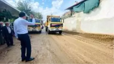 Nazilli Belediyesi selin yaralarını sarıyor Nazilli Belediyesi selin yaralarını sarıyor