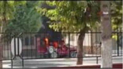 Son dakika haber... Park halindeki cip alev alev yandı Son dakika haber... Park halindeki cip alev alev yandı