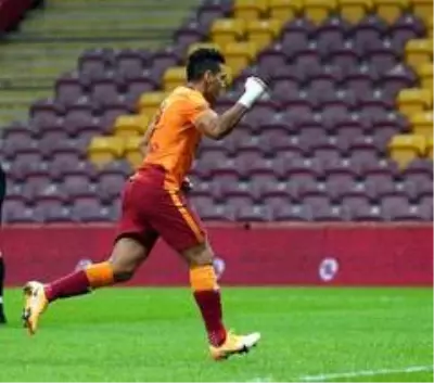 Radamel Falcao 4. golünü attı Radamel Falcao 4. golünü attı