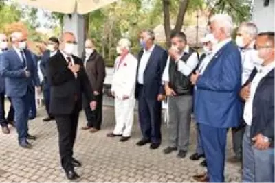 Salihlili muhtarlar, muhtarlar gününde yeni yerinde Salihlili muhtarlar, muhtarlar gününde yeni yerinde