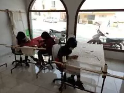 Son dakika haber | Savaştan kaçan kadınlar genç kızların hayallerine ortak oluyor Son dakika haber | Savaştan kaçan kadınlar genç kızların hayallerine ortak oluyor