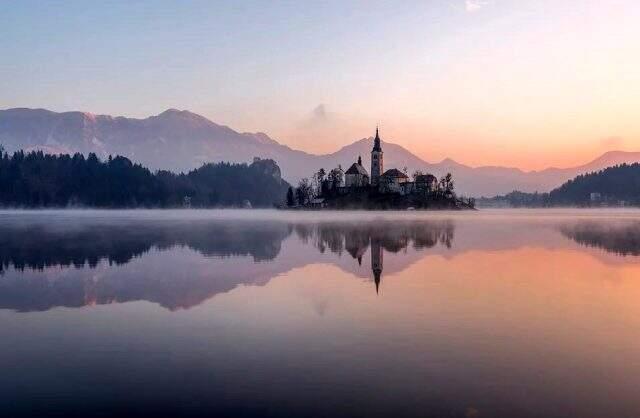 Slovenya nerede? Slovenya'nın dili nedir? Slovenya'nın başkenti neresidir? Slovenya'nın para birimi nedir? Slovenya'da gezilecek yerler?