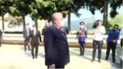 TBMM Başkanı Şentop'tan şehitlik ziyareti (2) TBMM Başkanı Şentop'tan şehitlik ziyareti (2)
