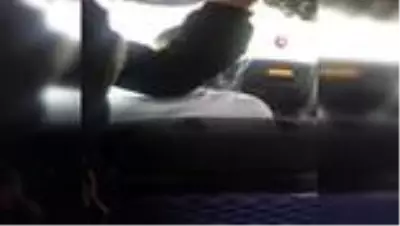 Tıka basa yolcu alan minibüs şoföründen yolcuya pişkin cevap: 'O kadar çok düşünüyorsan binmeyeceksin' Tıka basa yolcu alan minibüs şoföründen yolcuya pişkin cevap: 'O kadar çok düşünüyorsan binmeyeceksin'