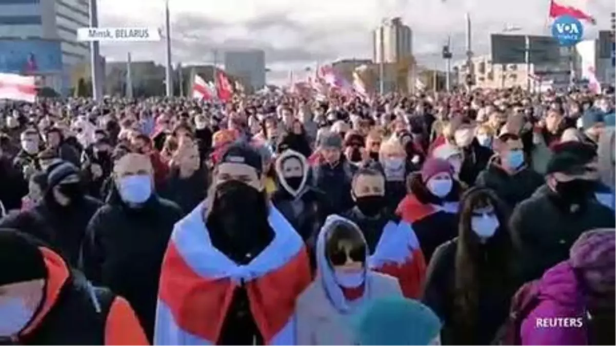 Yetkililerin Tehditlerine Rağmen Belarus'ta 10 Binler Sokaklardaydı
