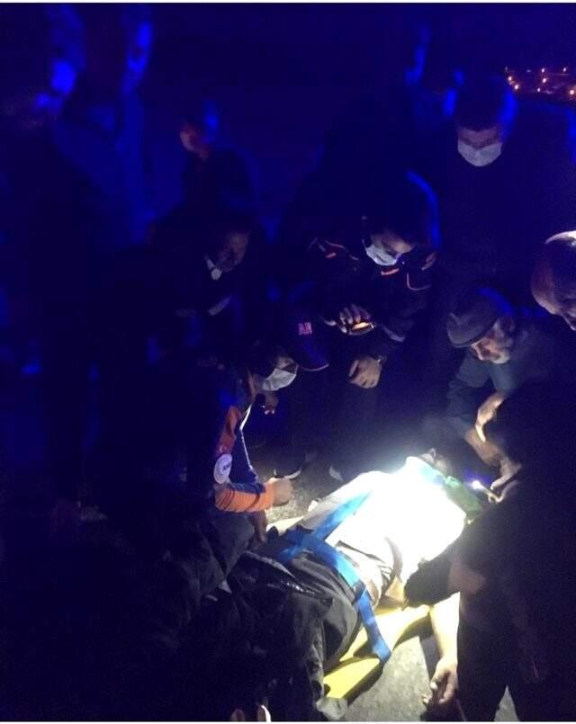 Yola aniden çıkan koyunların sebep olduğu kazada 2 kişi öldü, 2 kişi yaralandı Yola aniden çıkan koyunların sebep olduğu kazada 2 kişi öldü, 2 kişi yaralandı