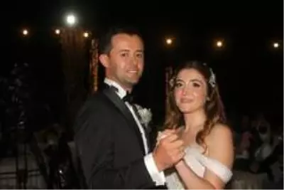 Yörükler Uzunoğlu'nun Kızının Düğünde Bir Araya Geldi Yörükler Uzunoğlu'nun Kızının Düğünde Bir Araya Geldi