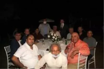 Yörükler Uzunoğlu'nun Kızının Düğünde Bir Araya Geldi Yörükler Uzunoğlu'nun Kızının Düğünde Bir Araya Geldi