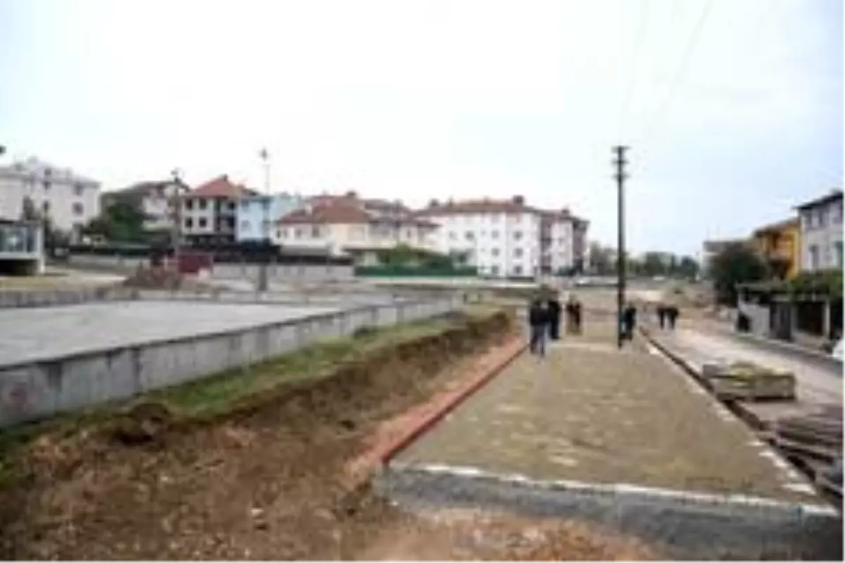 Akhisar'da Naim Süleymanoğlu Parkı yükseliyor