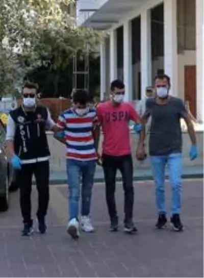 - Alanya'da uyuşturucu operasyonu: 4 gözaltı - Alanya'da uyuşturucu operasyonu: 4 gözaltı