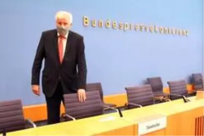 Son dakika haber | Almanya'da İçişleri Bakanı Seehofer'den polis içerisinde ırkçılık araştırmasına onay Son dakika haber | Almanya'da İçişleri Bakanı Seehofer'den polis içerisinde ırkçılık araştırmasına onay
