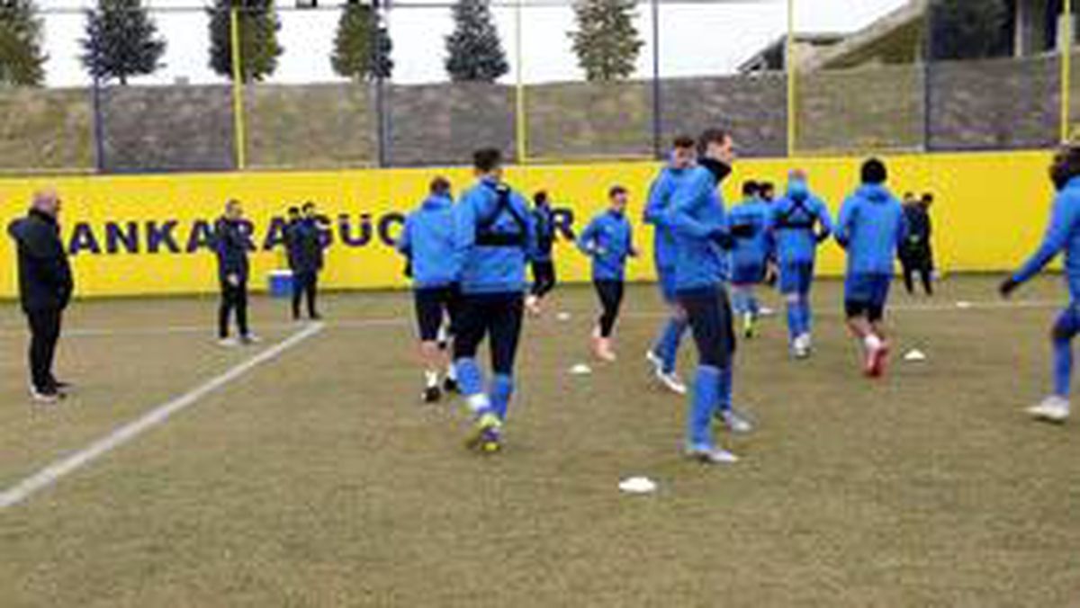 Ankaragücü'nde 4'ü futbolcu 5 kişi koronavirüs oldu