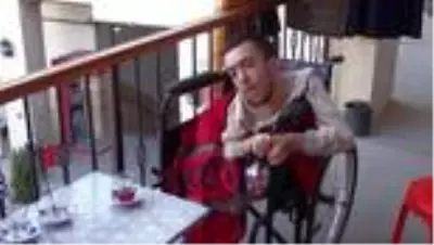 Son Dakika | Annesinin sırtında taşıyarak okuttuğu bedensel engelli genç üniversiteli oldu Son Dakika | Annesinin sırtında taşıyarak okuttuğu bedensel engelli genç üniversiteli oldu