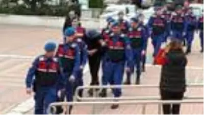 Son dakika! Arkadaşını boğazını keserek öldürdü, 15 yıl hapisle cezalandırıldı Son dakika! Arkadaşını boğazını keserek öldürdü, 15 yıl hapisle cezalandırıldı