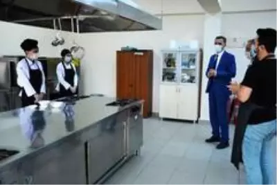 Başkan Kaya: 'Okullarımızda salgına karşı her türlü tedbir alındı' Başkan Kaya: 'Okullarımızda salgına karşı her türlü tedbir alındı'
