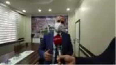 Belediye temizlik işçisi parkta bulduğu cüzdanı yetkililere teslim etti (2) Belediye temizlik işçisi parkta bulduğu cüzdanı yetkililere teslim etti (2)