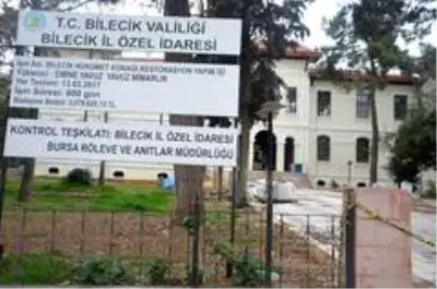 Bilecik'te restorasyonu bitmek bilmeyen valilik binası Bilecik'te restorasyonu bitmek bilmeyen valilik binası