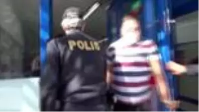 Burdur Valisi, 'Vakaların yüzde 65'i virüsü akrabalarından kapmışlardır' Burdur Valisi, 'Vakaların yüzde 65'i virüsü akrabalarından kapmışlardır'