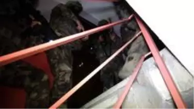 Son dakika haberi | Bursa'da şafak operasyonu, mahalle abluka alındı Son dakika haberi | Bursa'da şafak operasyonu, mahalle abluka alındı