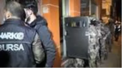 Son dakika... Bursa'da uyuşturucu satıcılarına yönelik 600 polisle şafak operasyonu Son dakika... Bursa'da uyuşturucu satıcılarına yönelik 600 polisle şafak operasyonu