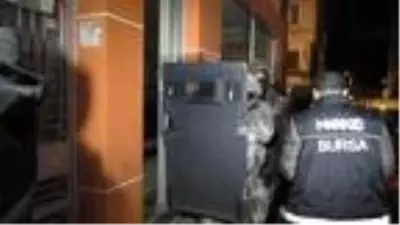 Son dakika... Bursa'da uyuşturucu satıcılarına yönelik 600 polisle şafak operasyonu Son dakika... Bursa'da uyuşturucu satıcılarına yönelik 600 polisle şafak operasyonu