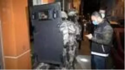 Son dakika... Bursa'da uyuşturucu satıcılarına yönelik 600 polisle şafak operasyonu Son dakika... Bursa'da uyuşturucu satıcılarına yönelik 600 polisle şafak operasyonu