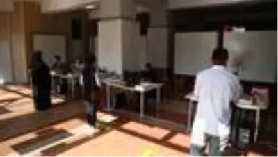 Denizli'de 3 bin öğrenciye 3 milyon 600 bin TL'lik destek Denizli'de 3 bin öğrenciye 3 milyon 600 bin TL'lik destek