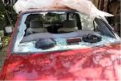 Doluda araçları zarar görenler tamircilere akın etti Doluda araçları zarar görenler tamircilere akın etti
