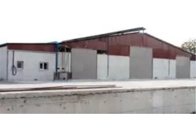 Eski hayvan pazarı depolu imalathanelere dönüştürüldü Eski hayvan pazarı depolu imalathanelere dönüştürüldü