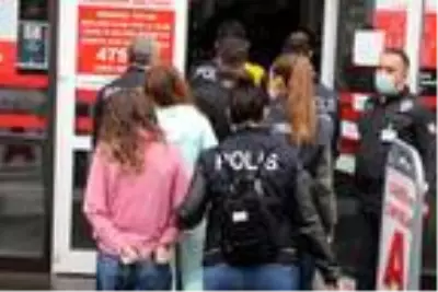 Son dakika haber! Eskişehir'de uyuşturucu operasyonu: 7 gözaltı Son dakika haber! Eskişehir'de uyuşturucu operasyonu: 7 gözaltı