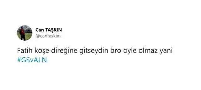 Fatih Öztürk'ün yaptığı hareketler Galatasaray taraftarını çileden çıkardı Fatih Öztürk'ün yaptığı hareketler Galatasaray taraftarını çileden çıkardı