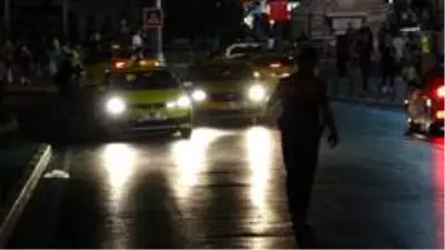 Fazla yolcu aldığı için ceza yiyen taksiciden ilginç savunma: Haberim yoktu, bugün başladım Fazla yolcu aldığı için ceza yiyen taksiciden ilginç savunma: Haberim yoktu, bugün başladım