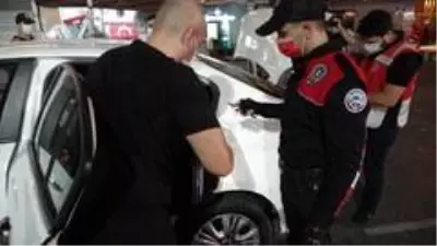 Fazla yolcu aldığı için ceza yiyen taksiciden ilginç savunma: Haberim yoktu, bugün başladım Fazla yolcu aldığı için ceza yiyen taksiciden ilginç savunma: Haberim yoktu, bugün başladım