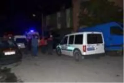 Fleks makinesiyle boynunu kesen işçi feci şekilde can verdi Fleks makinesiyle boynunu kesen işçi feci şekilde can verdi