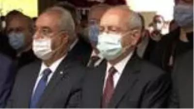 Son dakika haber! Gazeteci yazar Bekir Coşkun için cenaze töreni düzenlendi (2) Son dakika haber! Gazeteci yazar Bekir Coşkun için cenaze töreni düzenlendi (2)