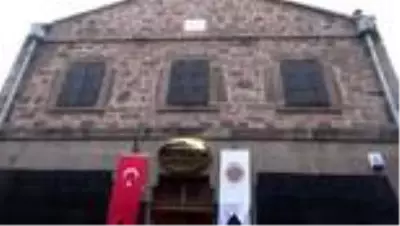 Hattat Ahmet Şemseddin Karahisar-i Türk İslam Sanatları Galerisi açıldı Hattat Ahmet Şemseddin Karahisar-i Türk İslam Sanatları Galerisi açıldı